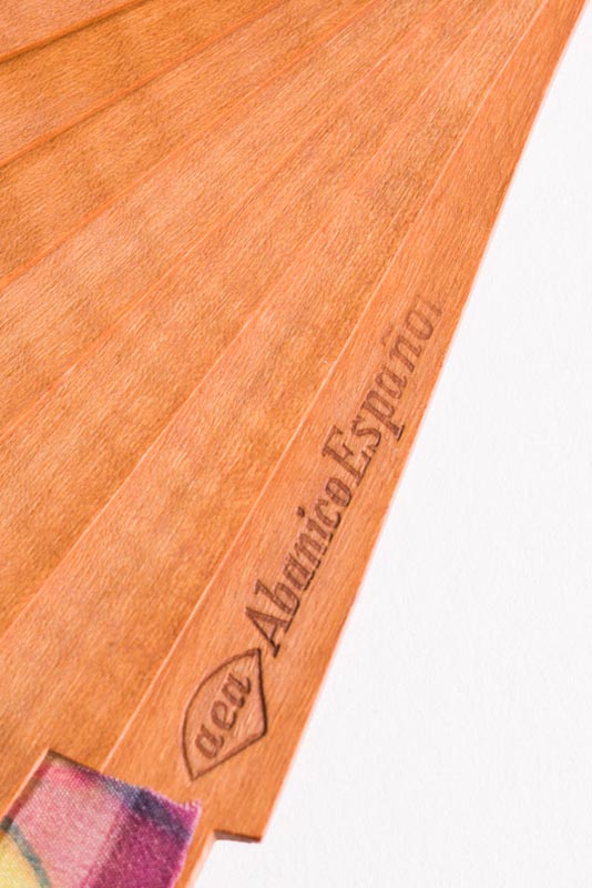 etiqueta Ventall Espagnol gravat en la fusta